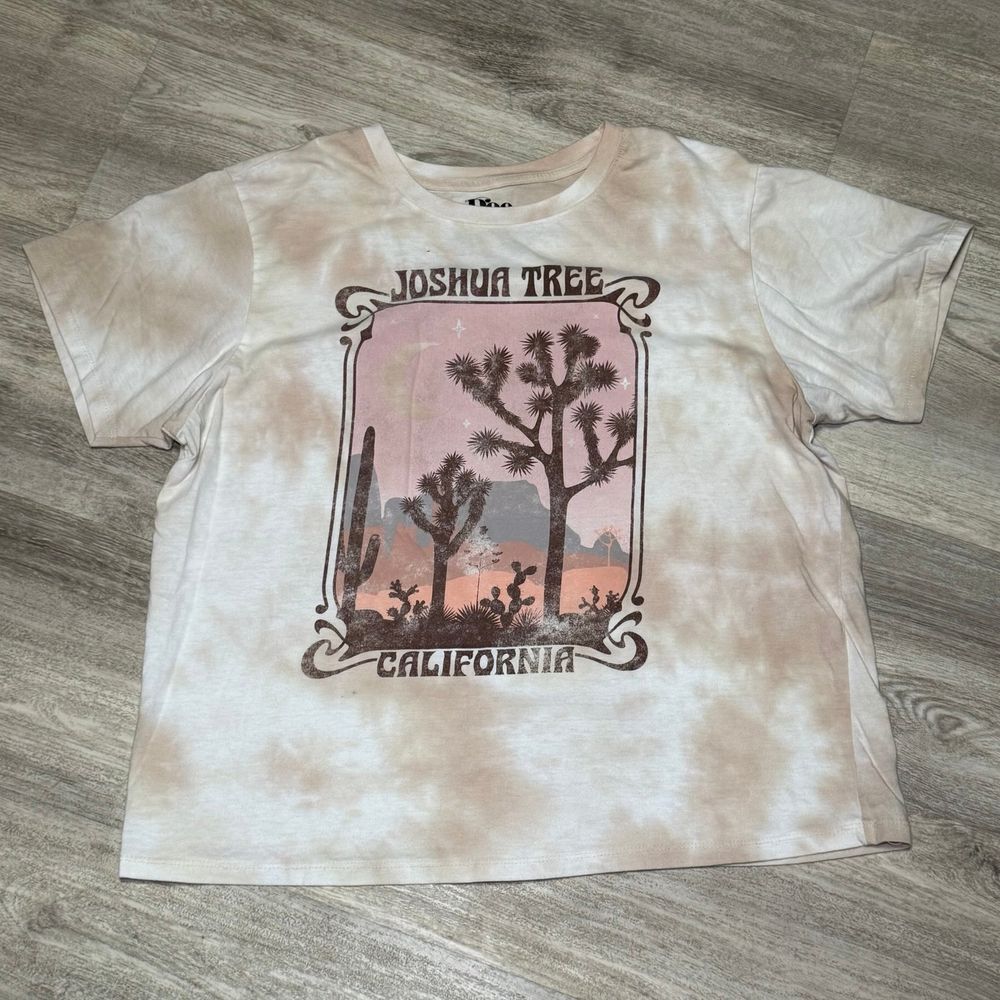 DOE Women's Graphic T-shirt Joshua Tree Tie-Dye Size XL Cotton Blend